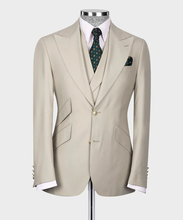 Plus-size suit with classic vest
