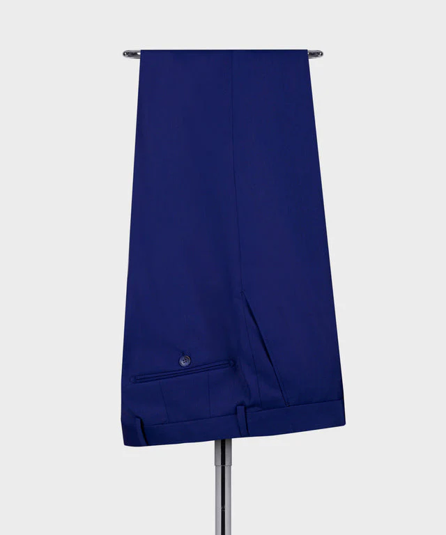 Plus-size suit with classic vest