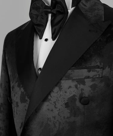 Smoking noir à col en satin et à motifs noirs - Vue 3