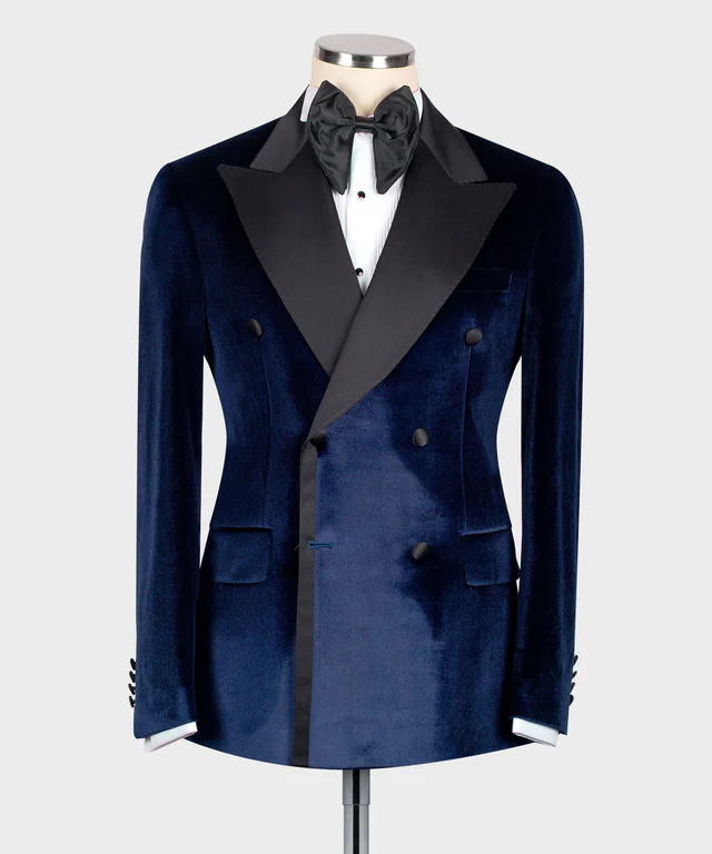 Veste croisée en velours bleu et satin noir à revers